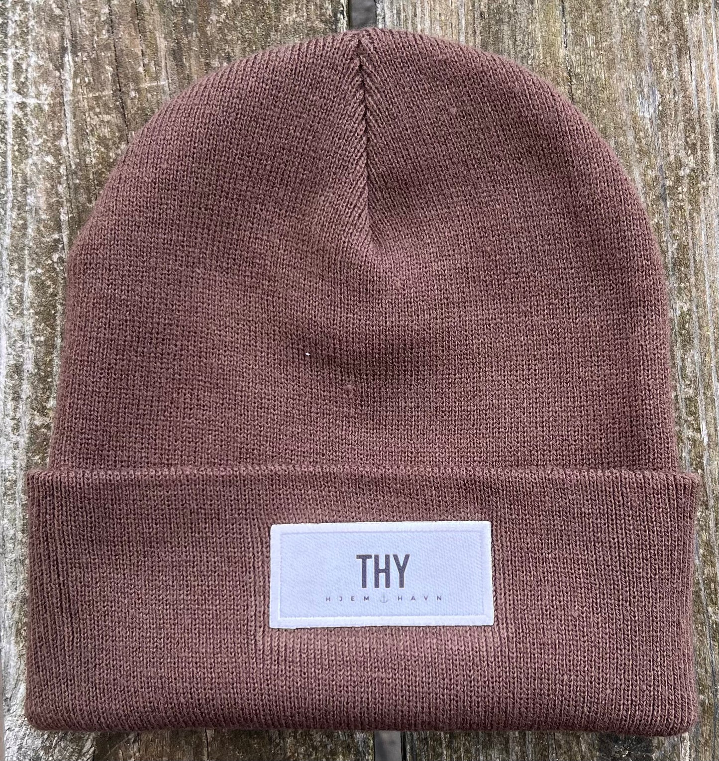 Thy hue