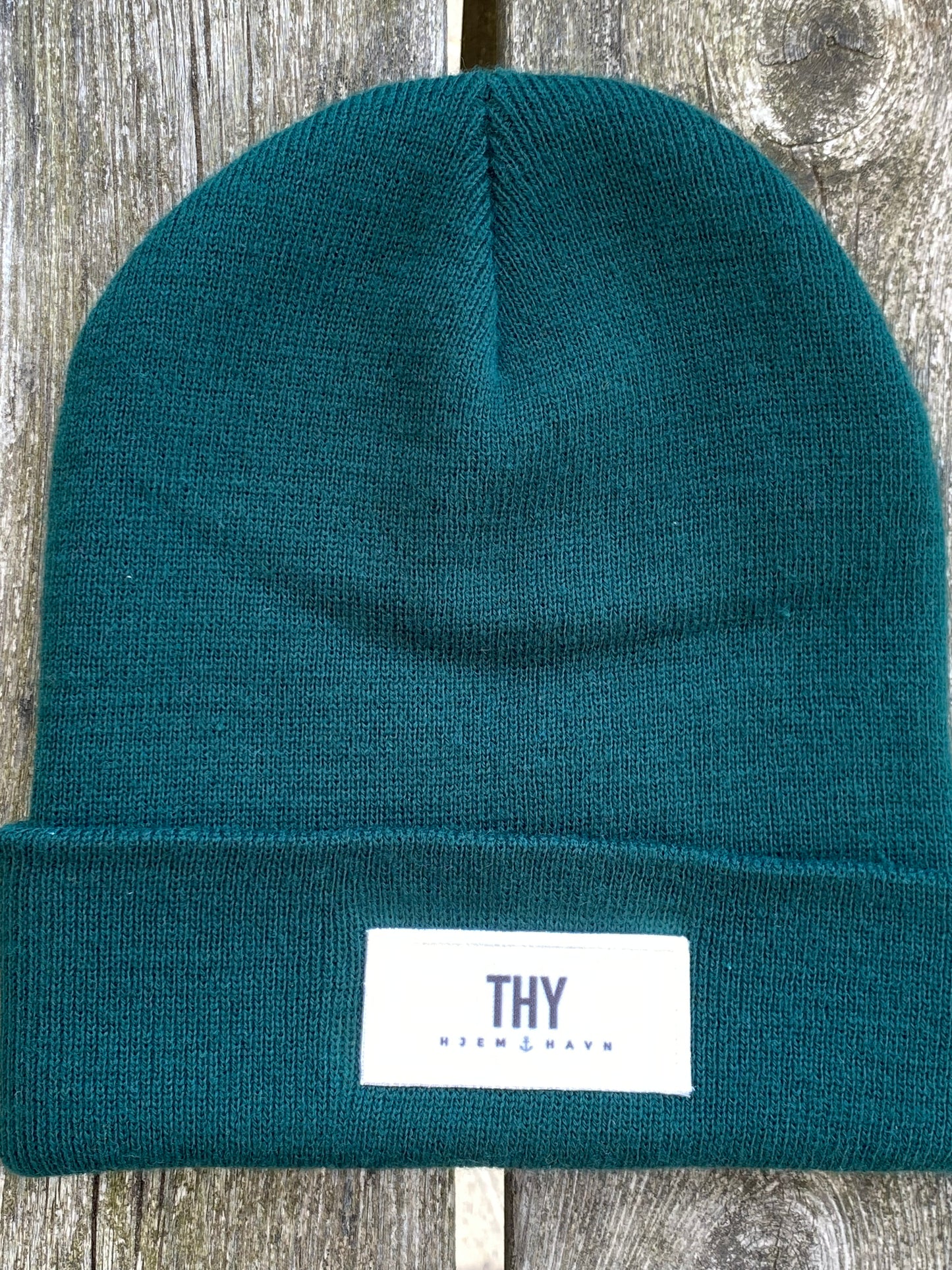 Thy hue